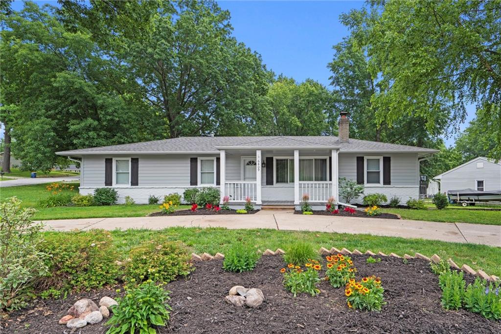 Listing Photo MLS #HMS2555094