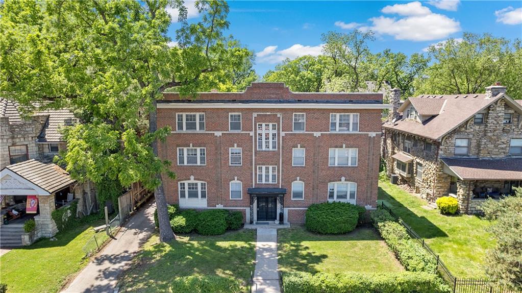 Listing Photo MLS #HMS2555103