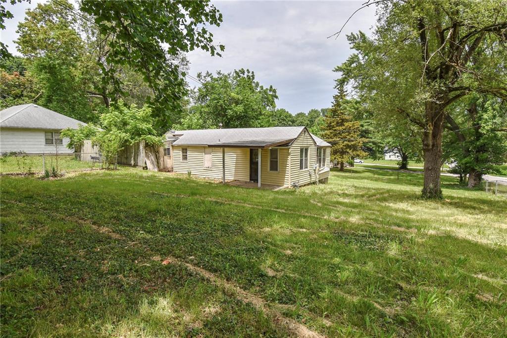 Listing Photo MLS #HMS2555132