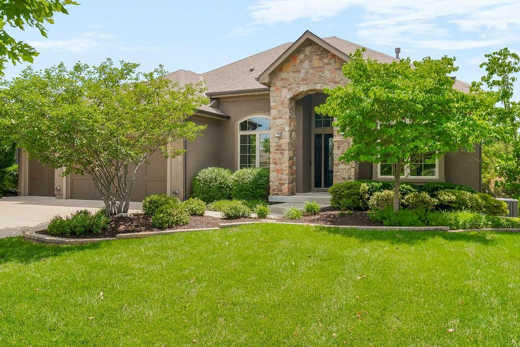 Listing Photo MLS #HMS2555142