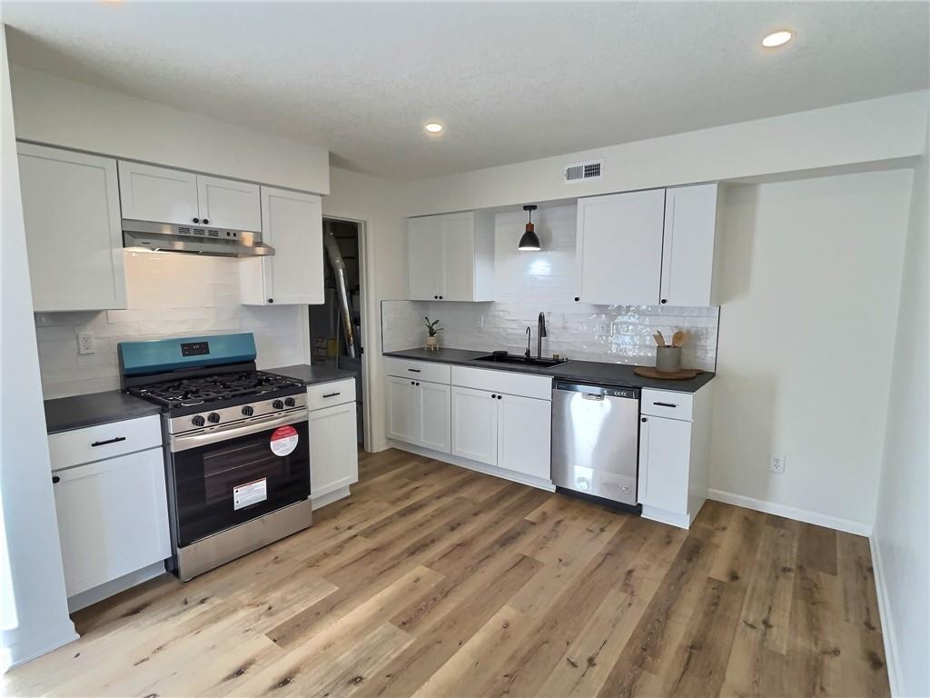 Listing Photo MLS #HMS2555195