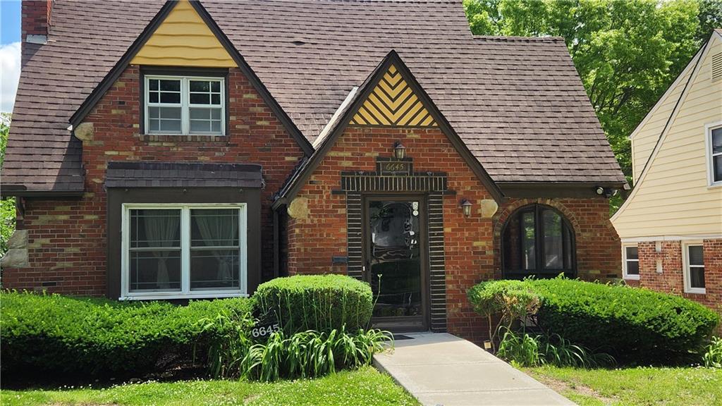 Listing Photo MLS #HMS2555251