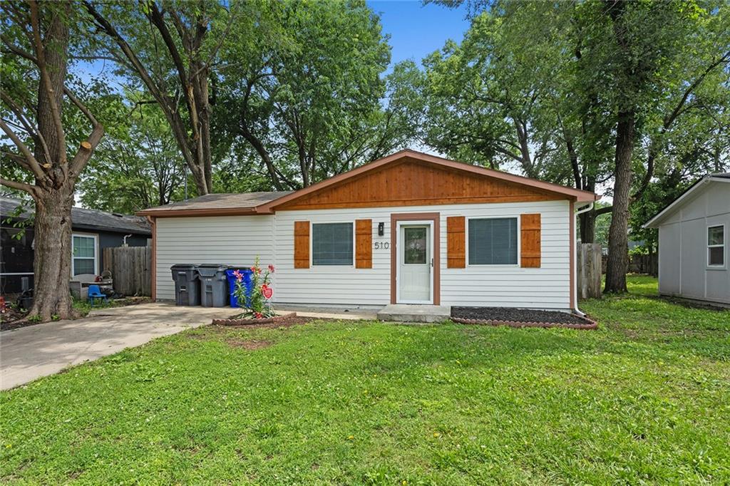 Listing Photo MLS #HMS2555293