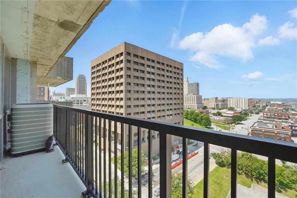 Listing Photo MLS #HMS2555306