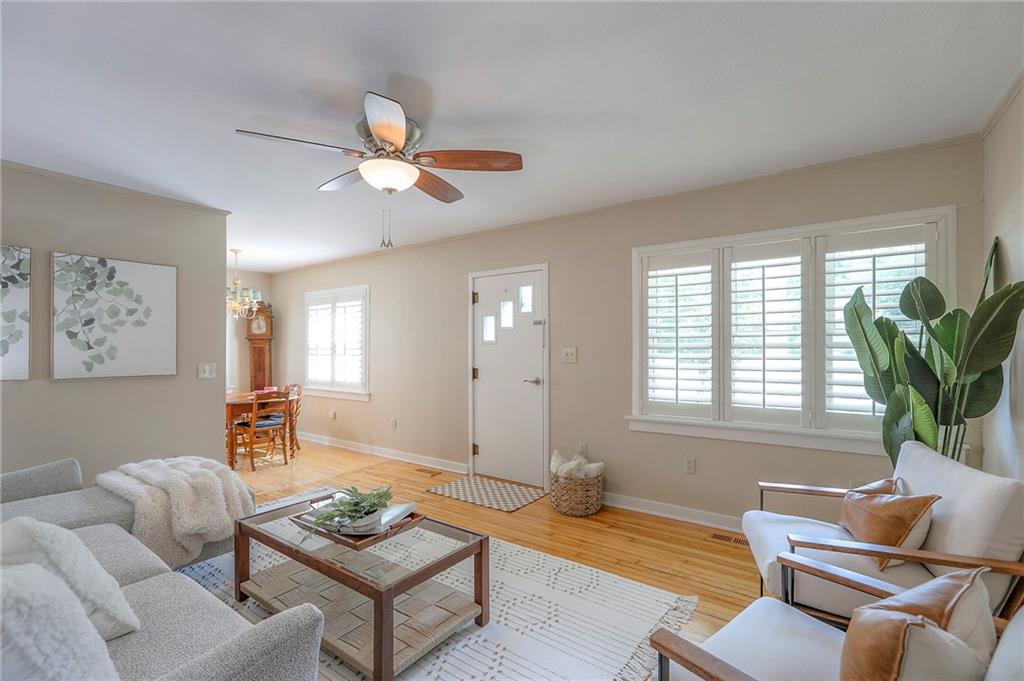 Listing Photo MLS #HMS2555372