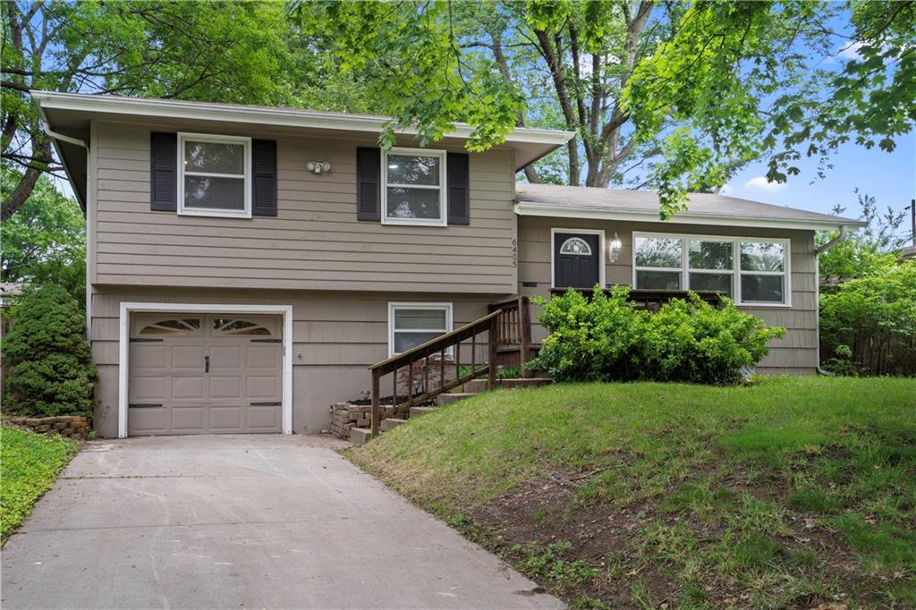Listing Photo MLS #HMS2555403