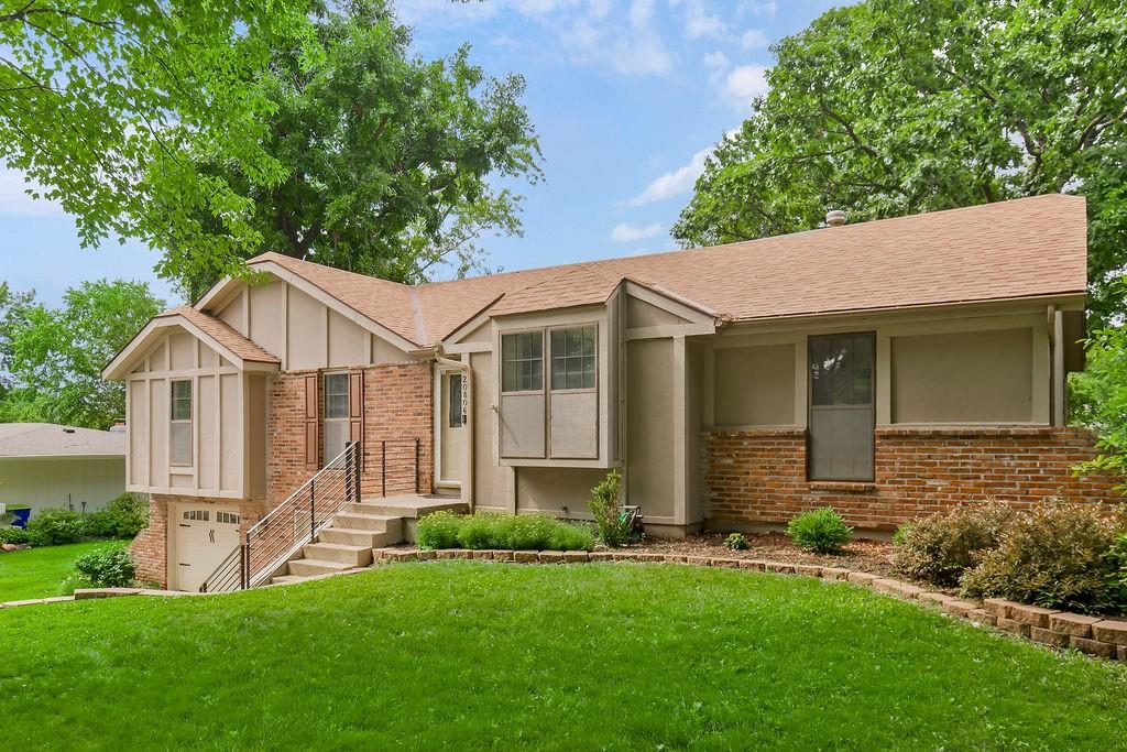 Listing Photo MLS #HMS2555447