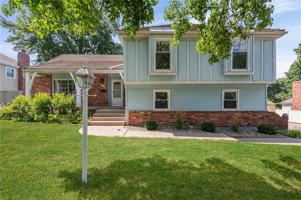 Listing Photo MLS #HMS2555569