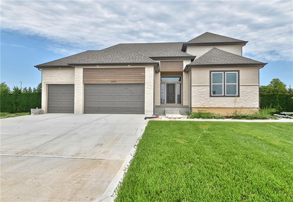 Listing Photo MLS #HMS2555814