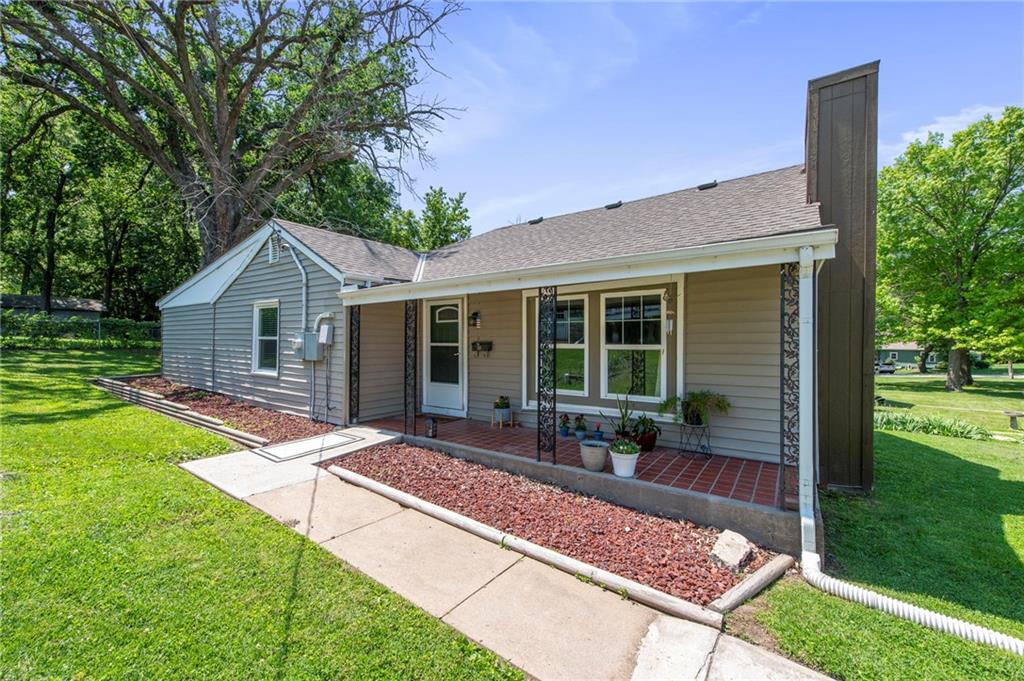 Listing Photo MLS #HMS2555841