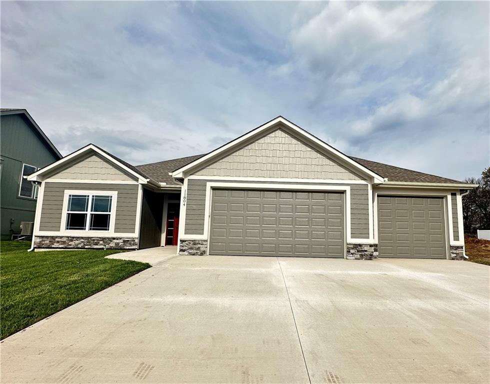 Listing Photo MLS #HMS2556307