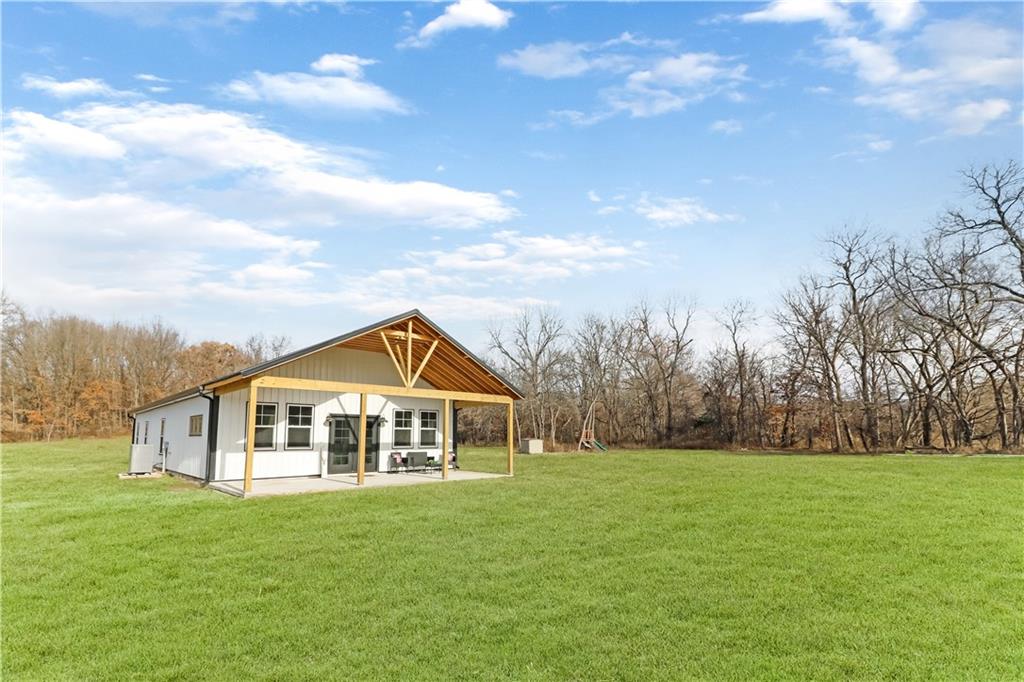 Listing Photo MLS #HMS2556651
