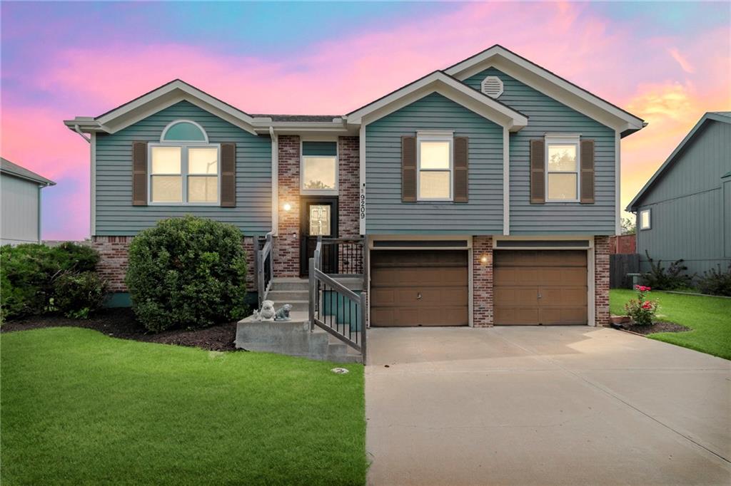 Listing Photo MLS #HMS2557121