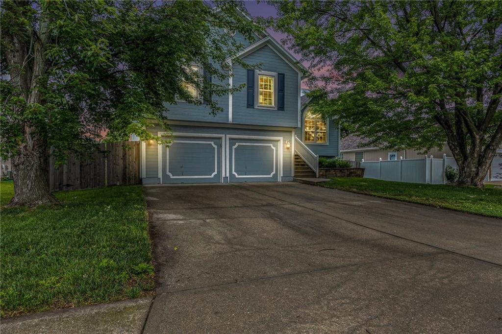 Listing Photo MLS #HMS2557216