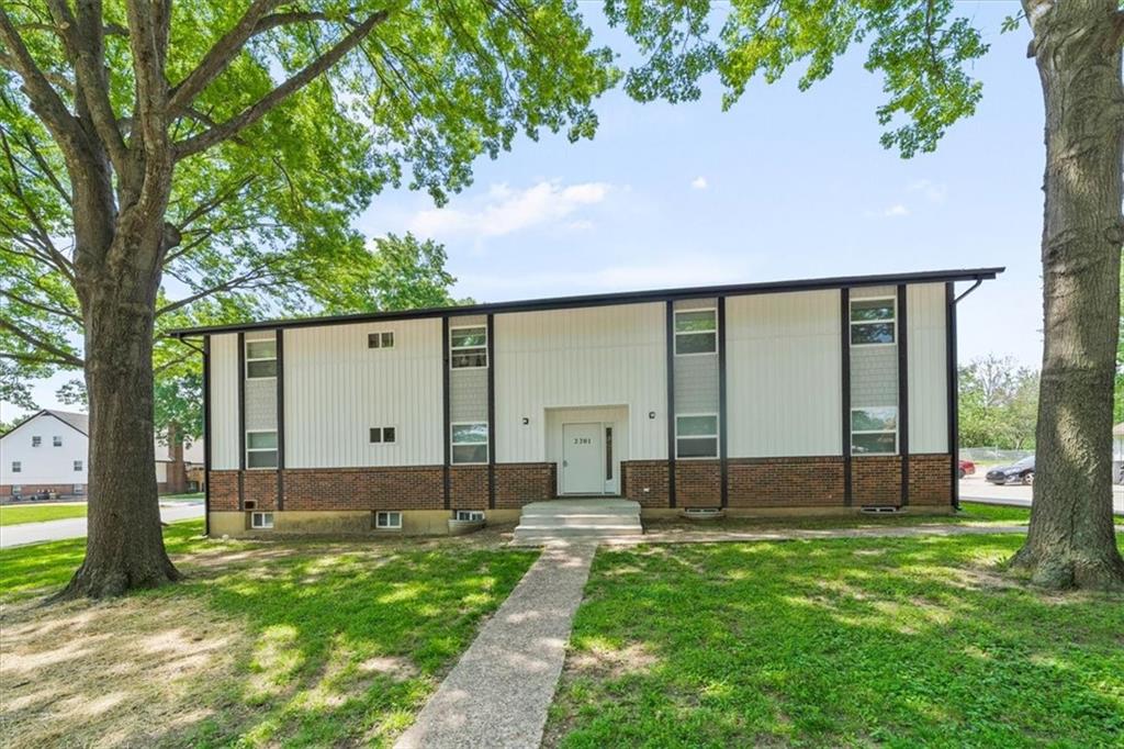 Listing Photo MLS #HMS2557337