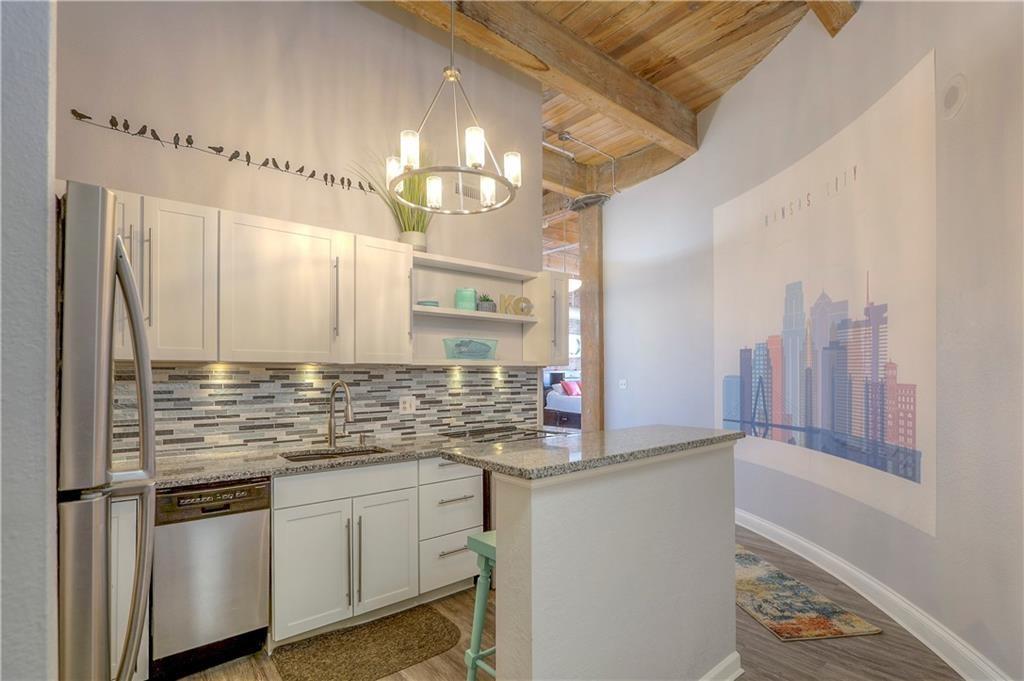 Listing Photo MLS #HMS2557351
