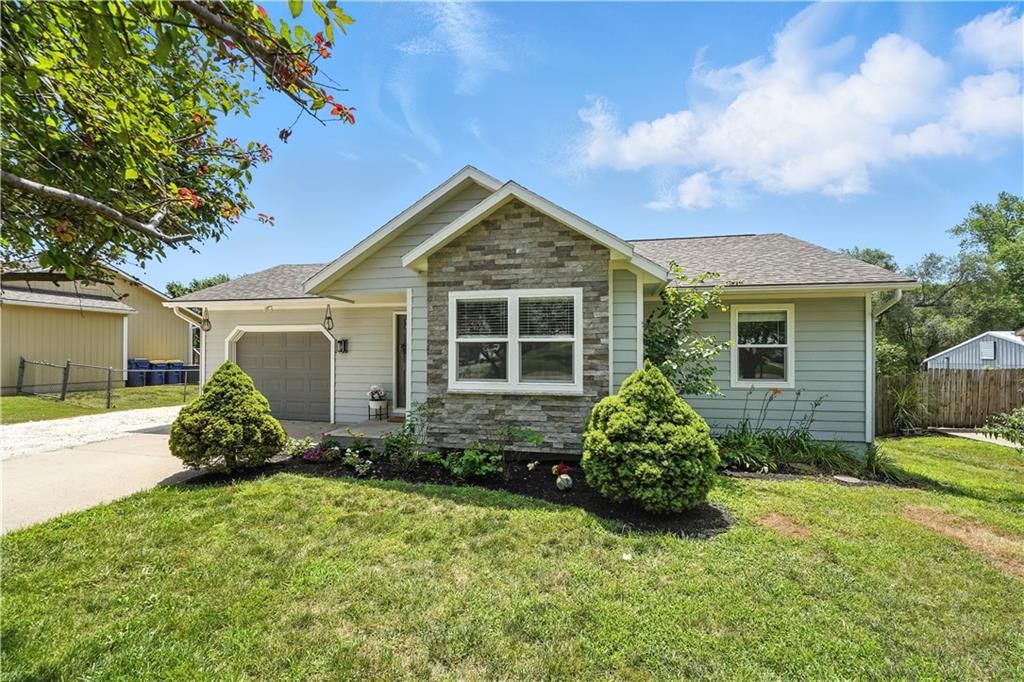 Listing Photo MLS #HMS2557454
