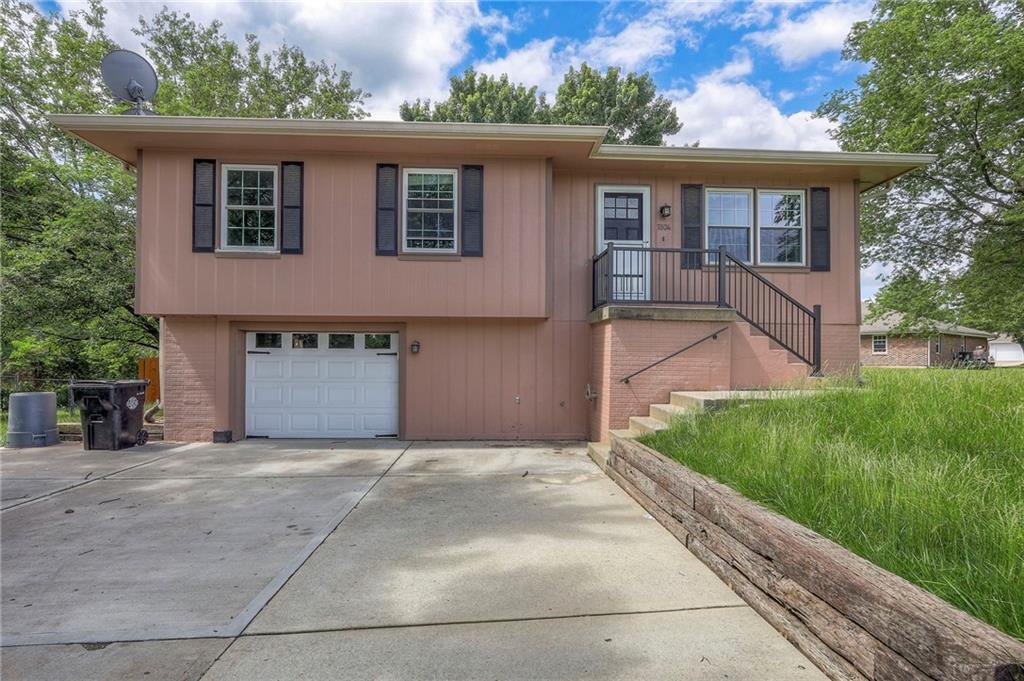 Listing Photo MLS #HMS2557555