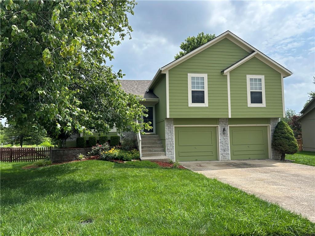 Listing Photo MLS #HMS2557636