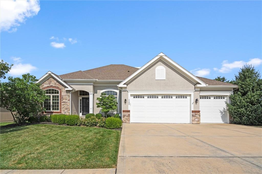 Listing Photo MLS #HMS2557757