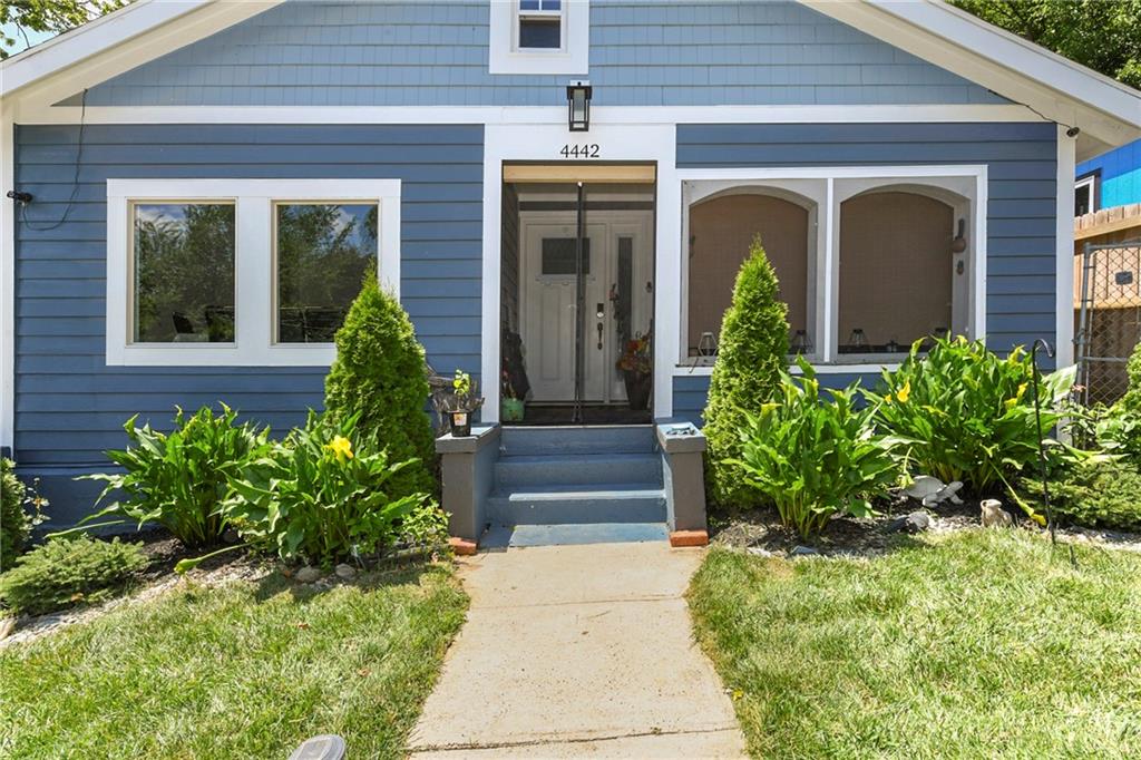 Listing Photo MLS #HMS2557774
