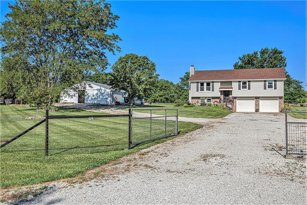 Listing Photo MLS #HMS2557959
