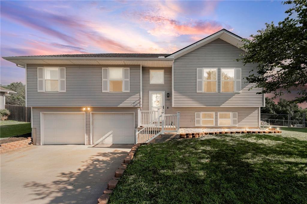 Listing Photo MLS #HMS2558029