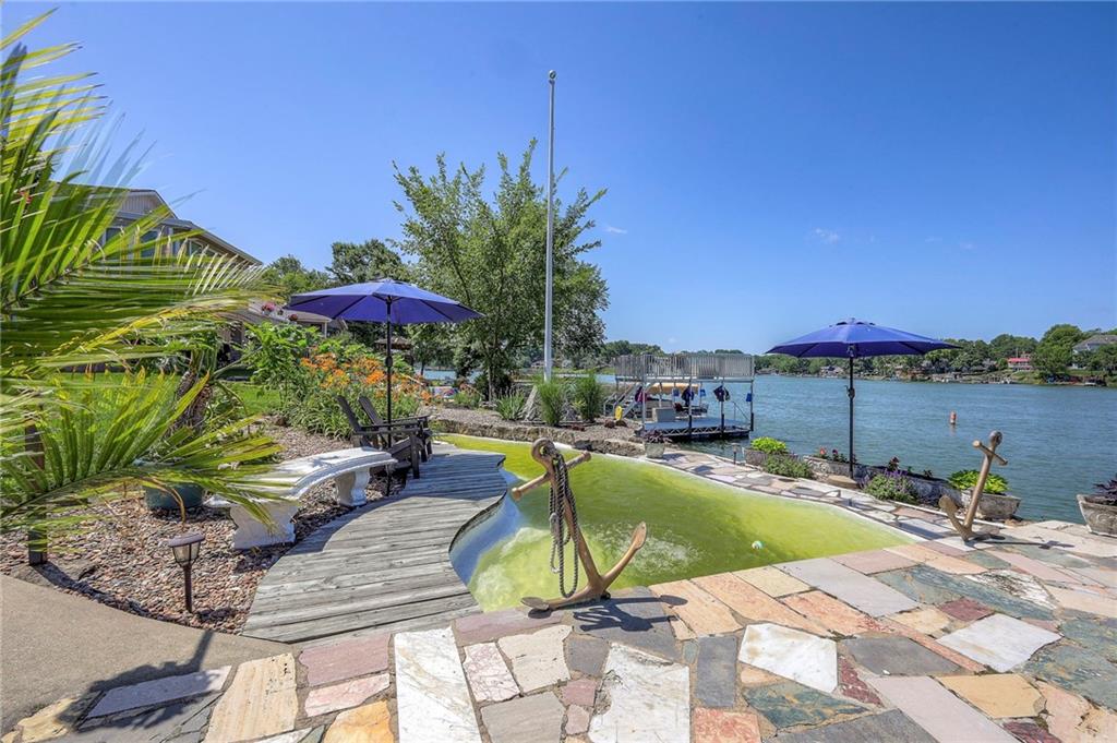 Listing Photo MLS #HMS2558068