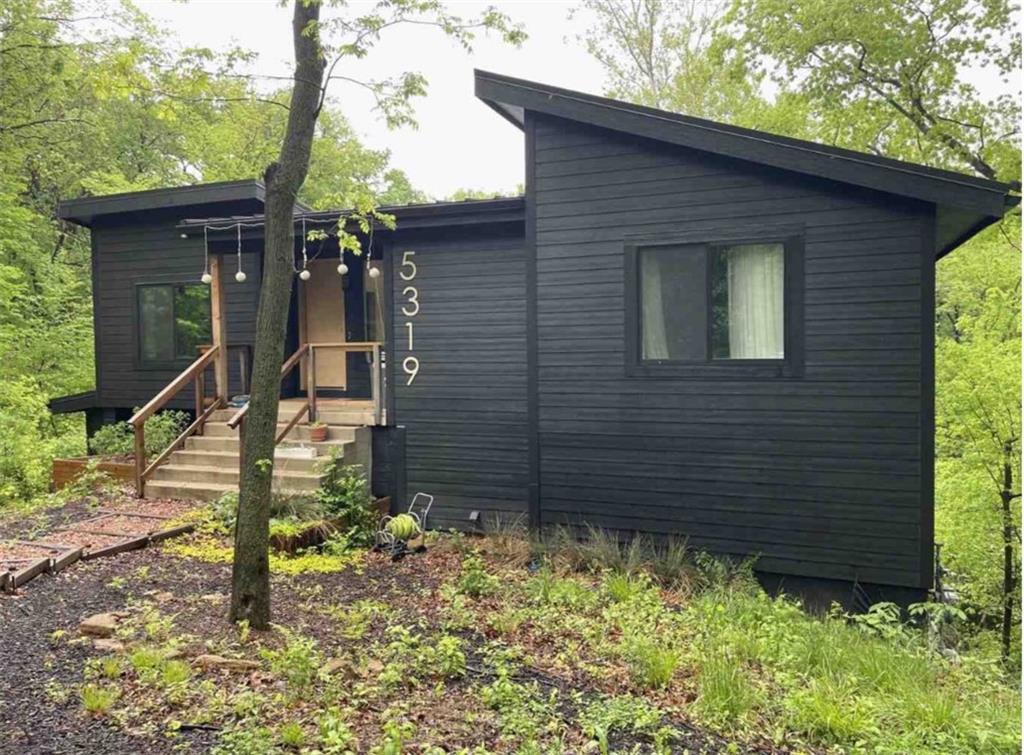 Listing Photo MLS #HMS2558259