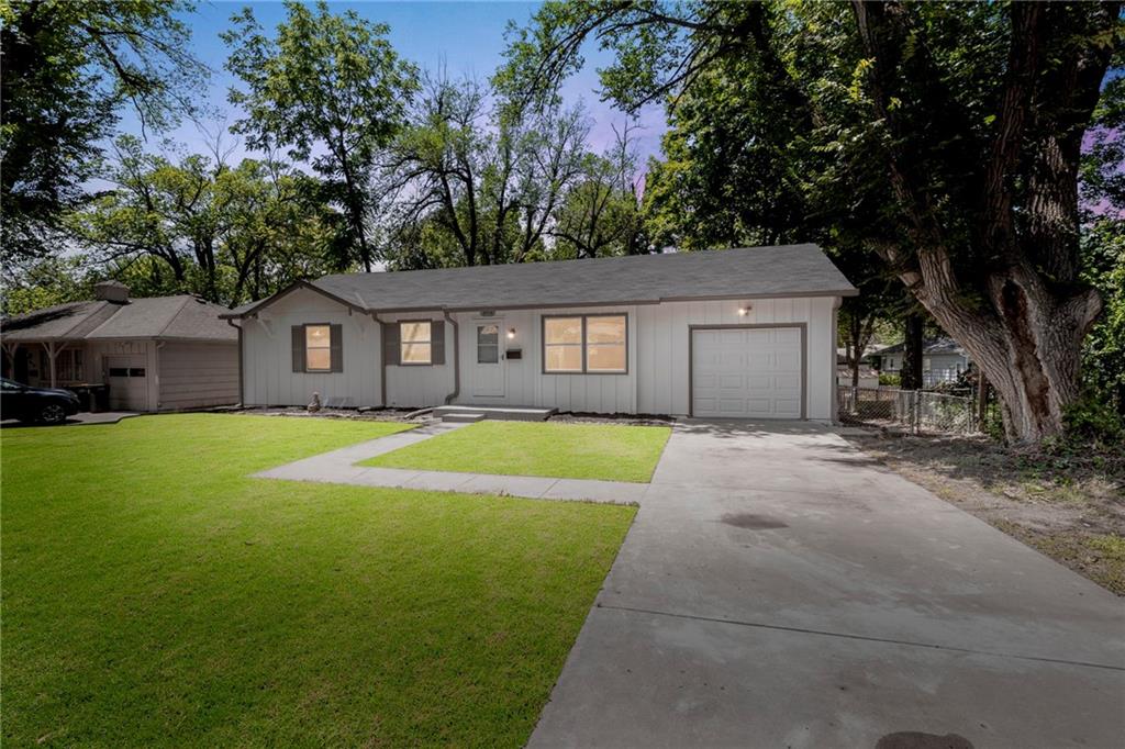 Listing Photo MLS #HMS2558303
