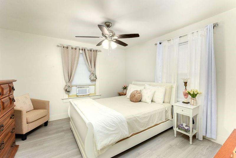 Listing Photo MLS #HMS2558656