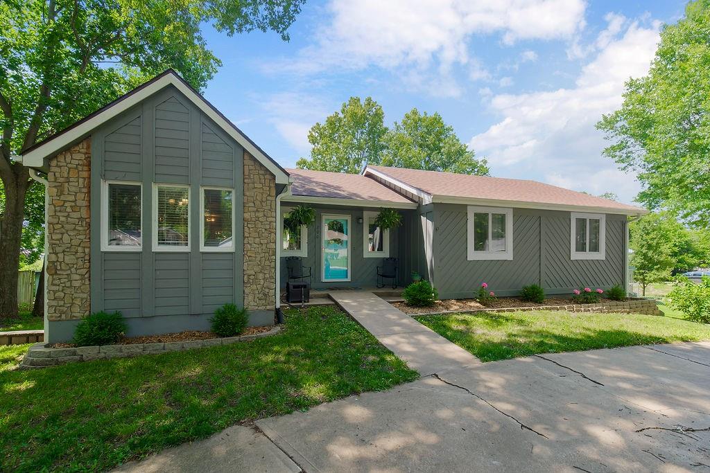 Listing Photo MLS #HMS2558779