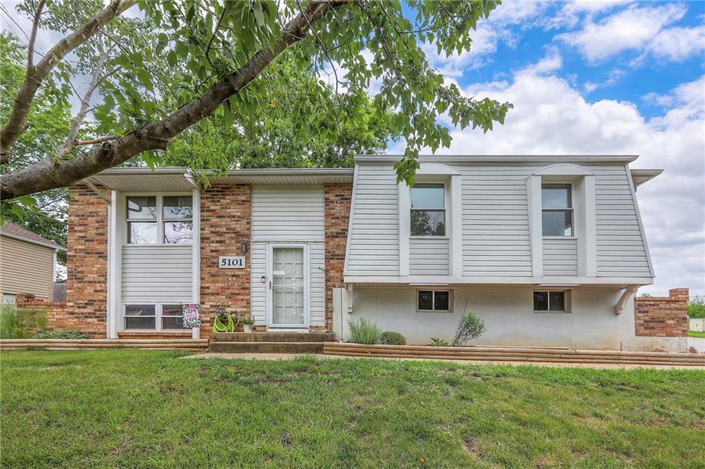 Listing Photo MLS #HMS2559077