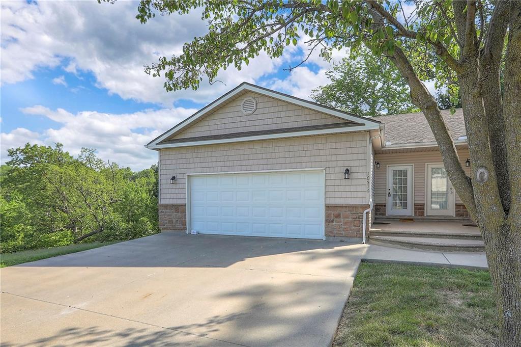 Listing Photo MLS #HMS2559080