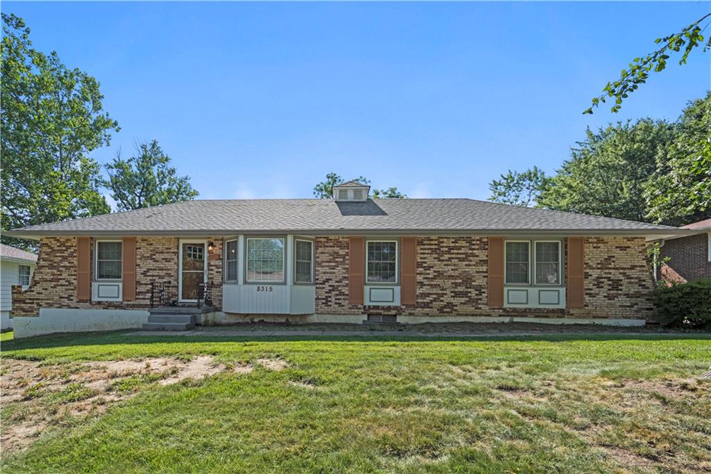 Listing Photo MLS #HMS2559094