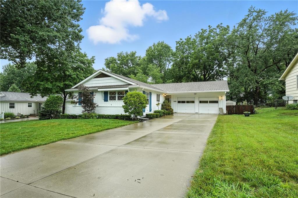 Listing Photo MLS #HMS2559143