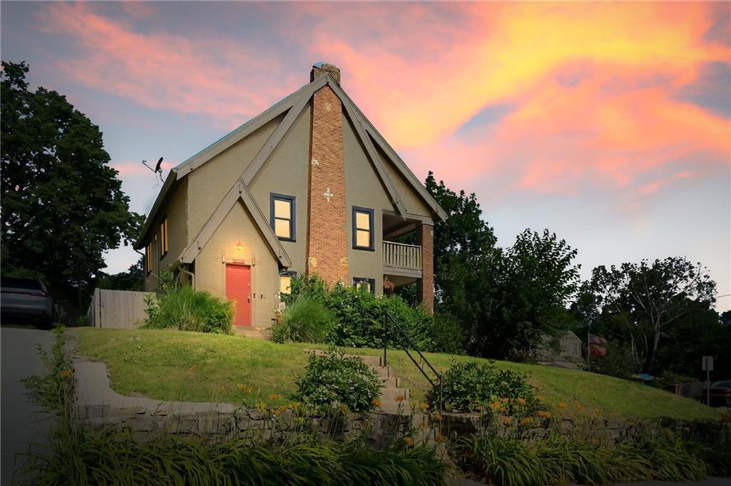 Listing Photo MLS #HMS2559191