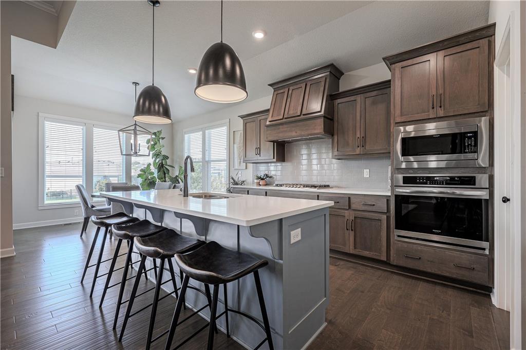 Listing Photo MLS #HMS2559279