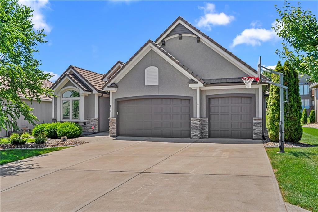 Listing Photo MLS #HMS2559281