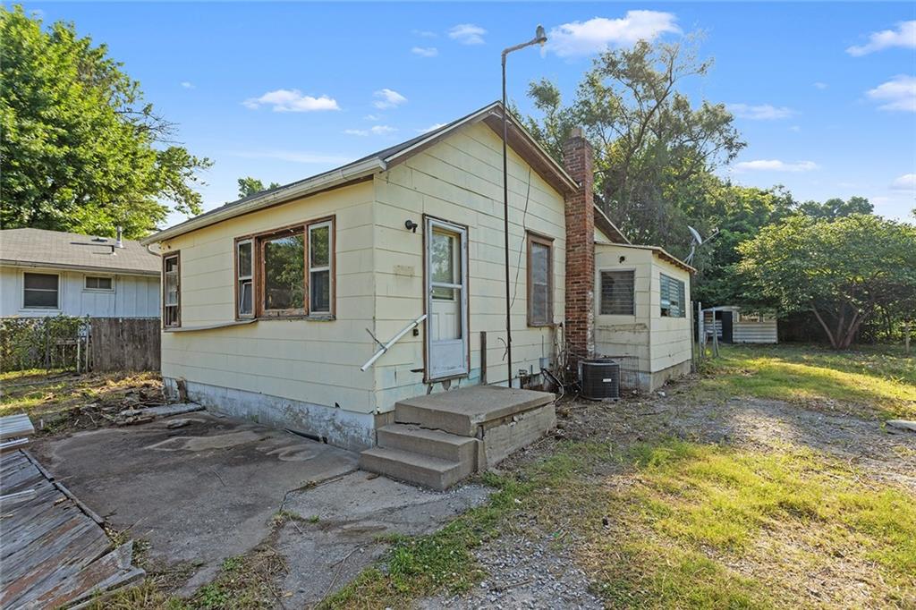 Listing Photo MLS #HMS2559345