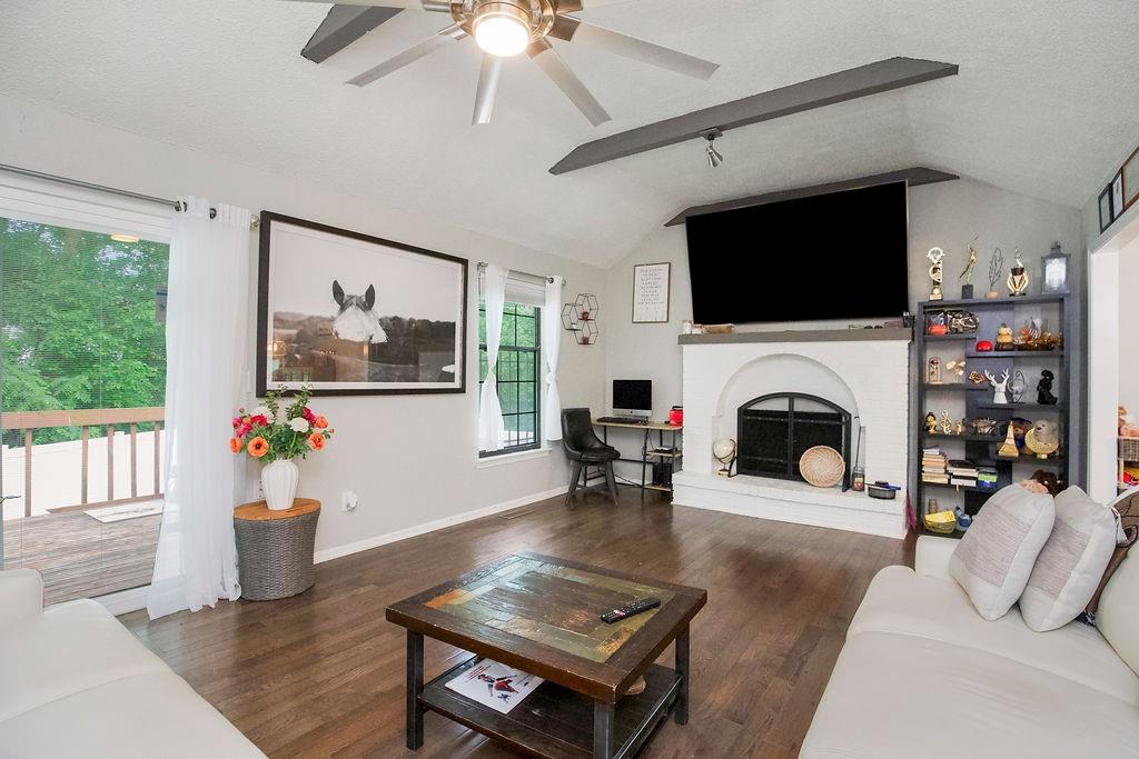 Listing Photo MLS #HMS2559346