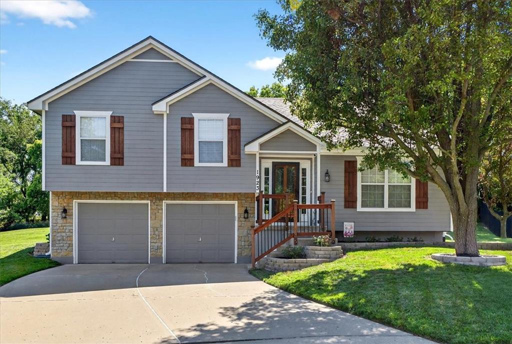 Listing Photo MLS #HMS2559445