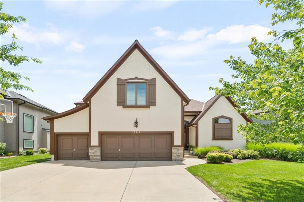 Listing Photo MLS #HMS2559486