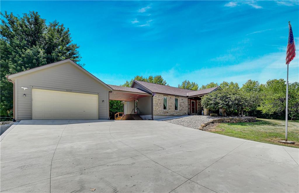 Listing Photo MLS #HMS2559552