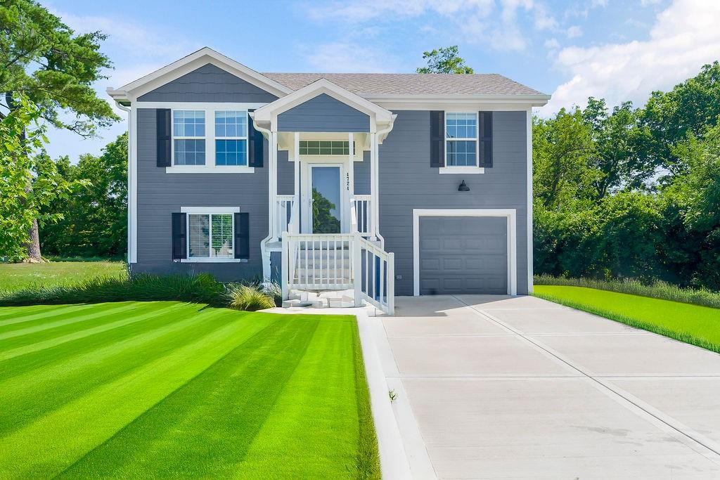 Listing Photo MLS #HMS2559776