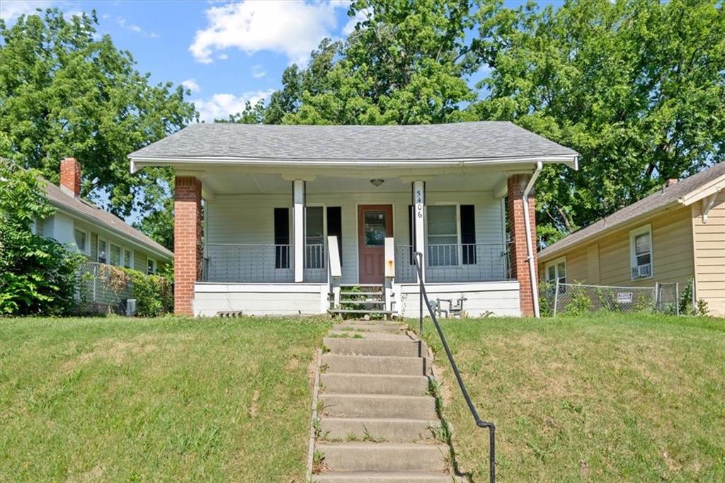 Listing Photo MLS #HMS2559813