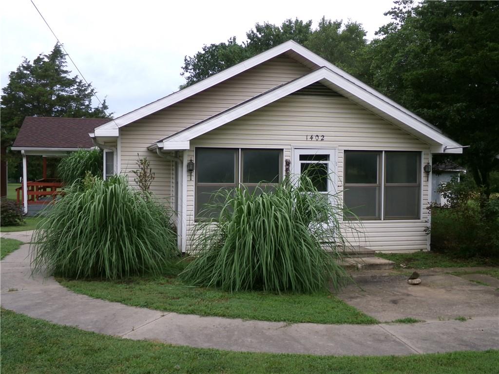 Listing Photo MLS #HMS2559889