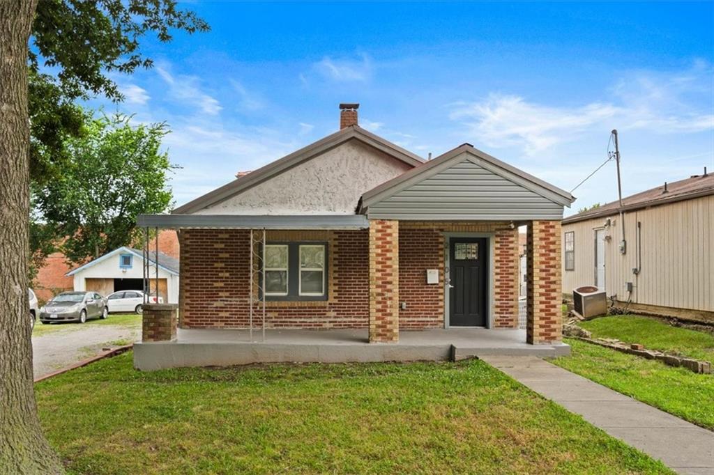 Listing Photo MLS #HMS2559903