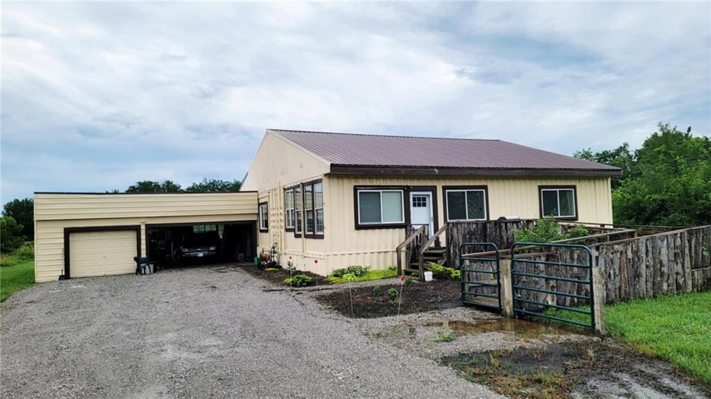 Listing Photo MLS #HMS2559948