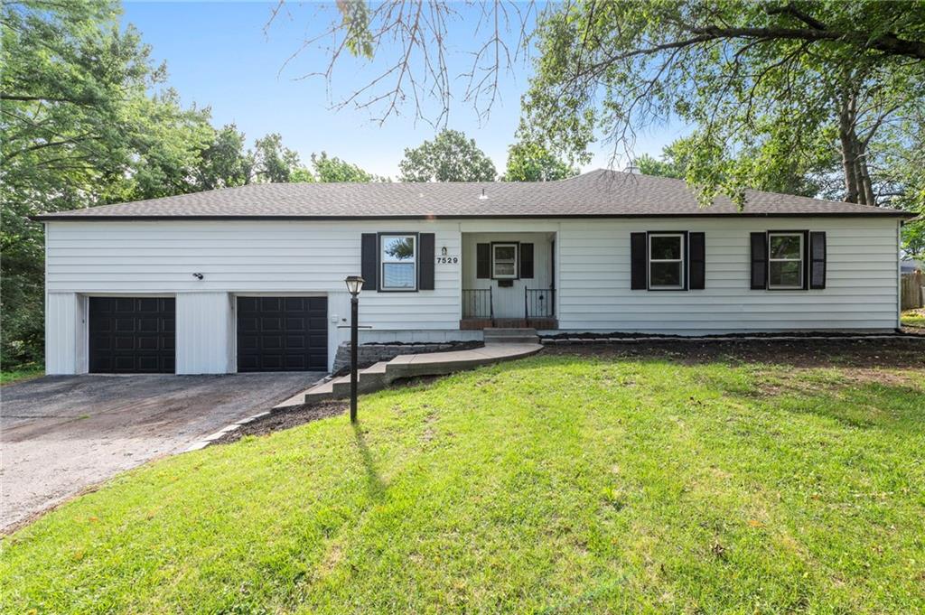 Listing Photo MLS #HMS2559994